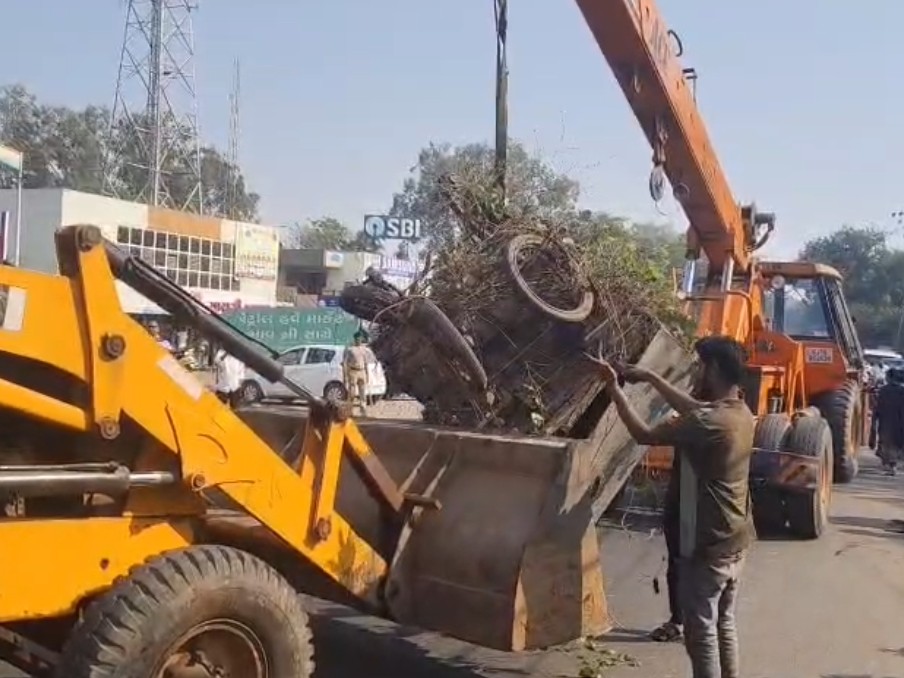 68 illegal encroachments removed from main road, locals protest
