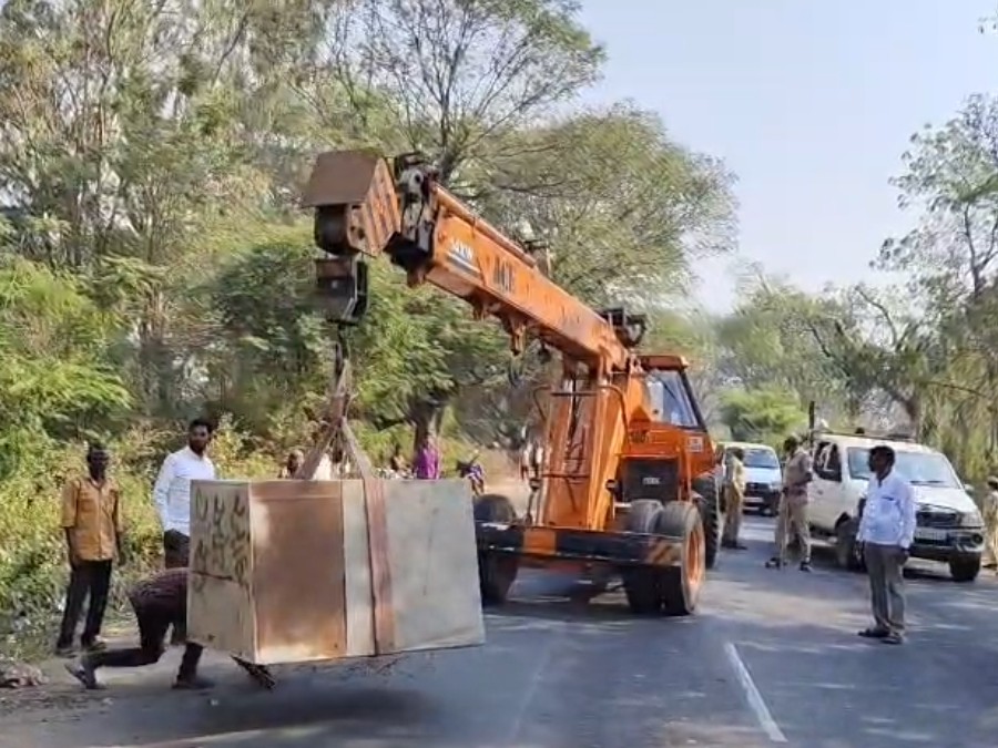 68 illegal encroachments removed from main road, locals protest