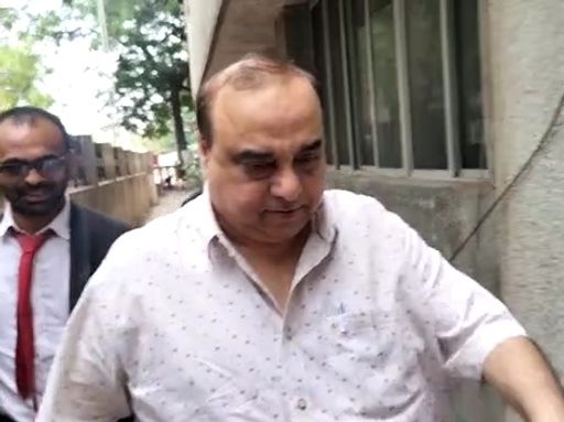 Hc Rajkumar Cheque Bounce Case: Gujarat HC Grants Relief to Rajkumar Santoshi ...