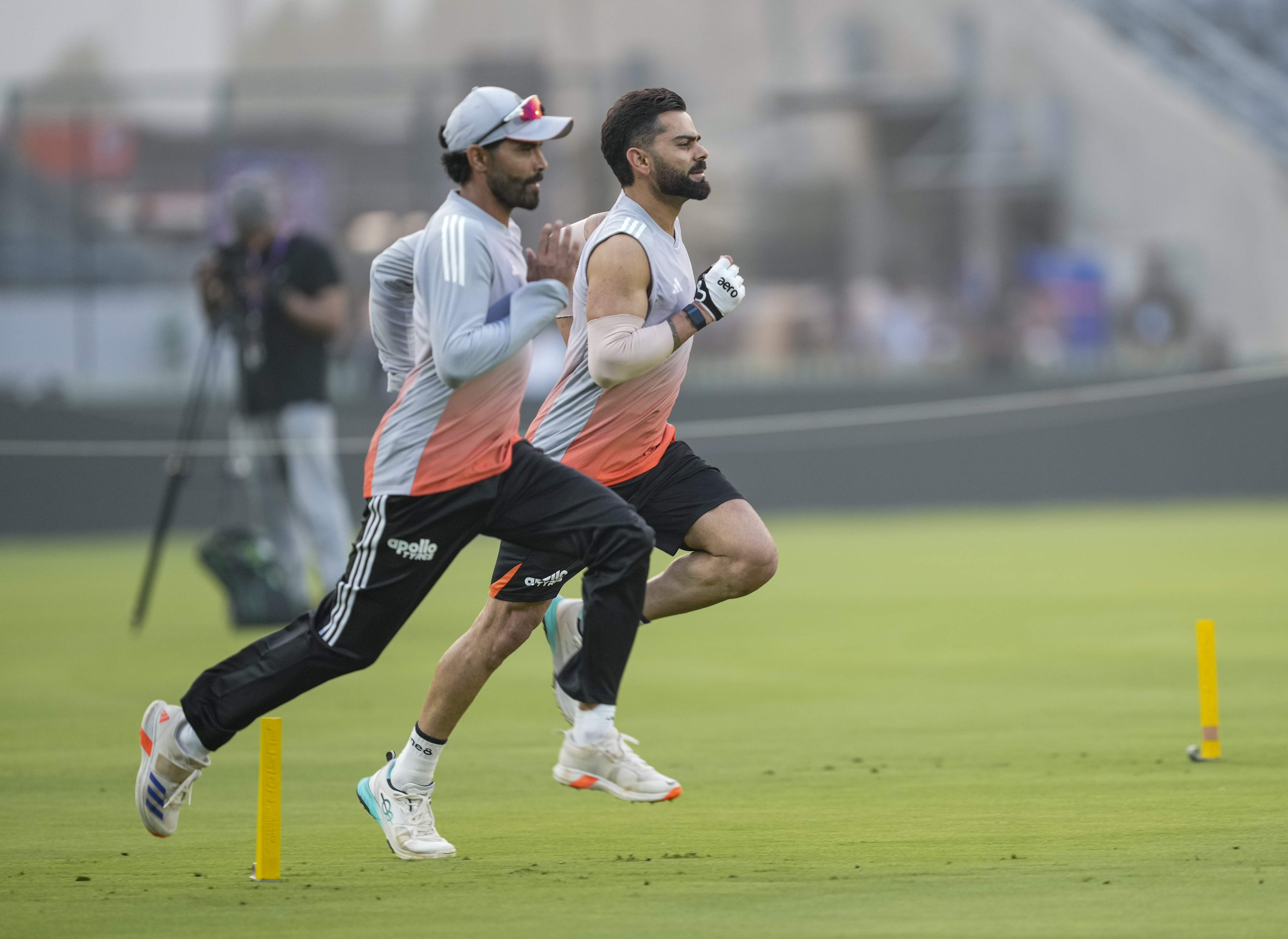 વિરાટ અને રવીન્દ્ર જાડેજાએ કોટંબી સ્ટેડિયમમાં રનિંગ કર્યું હતું.