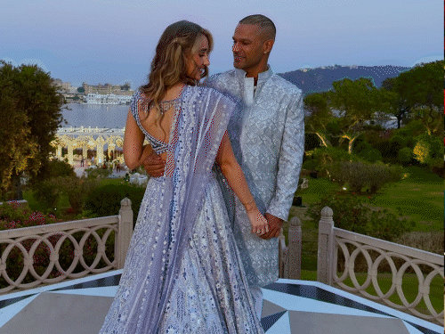 Shikhar Dhawan Gets Engaged: Former India Opener Announces Engagement with Sophie Shine | પહેલી પત્ની ઓસ્ટ્રેલિયન, બીજી બનશે આઈરિશ: શિખર ધવને છૂટાછેડાના 3 વર્ષ બાદ ગર્લફ્રેન્ડ ...