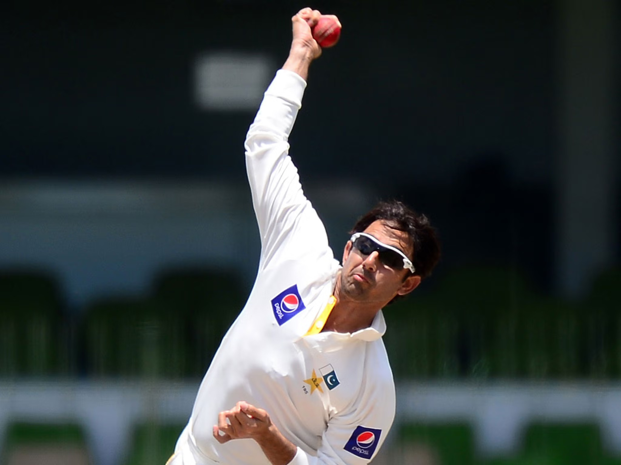 ICCએ સઈદ અજમલ પર ગેરકાયદેસર બોલિંગના કારણે પ્રતિબંધ મૂક્યો હતો.