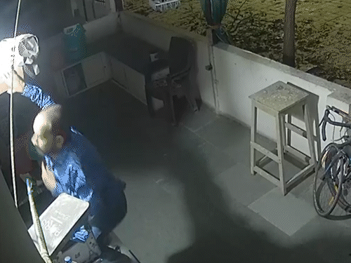 Vadodara Industrialist House Theft: ₹18 Lakh Jewellery Stolen | CCTV ...