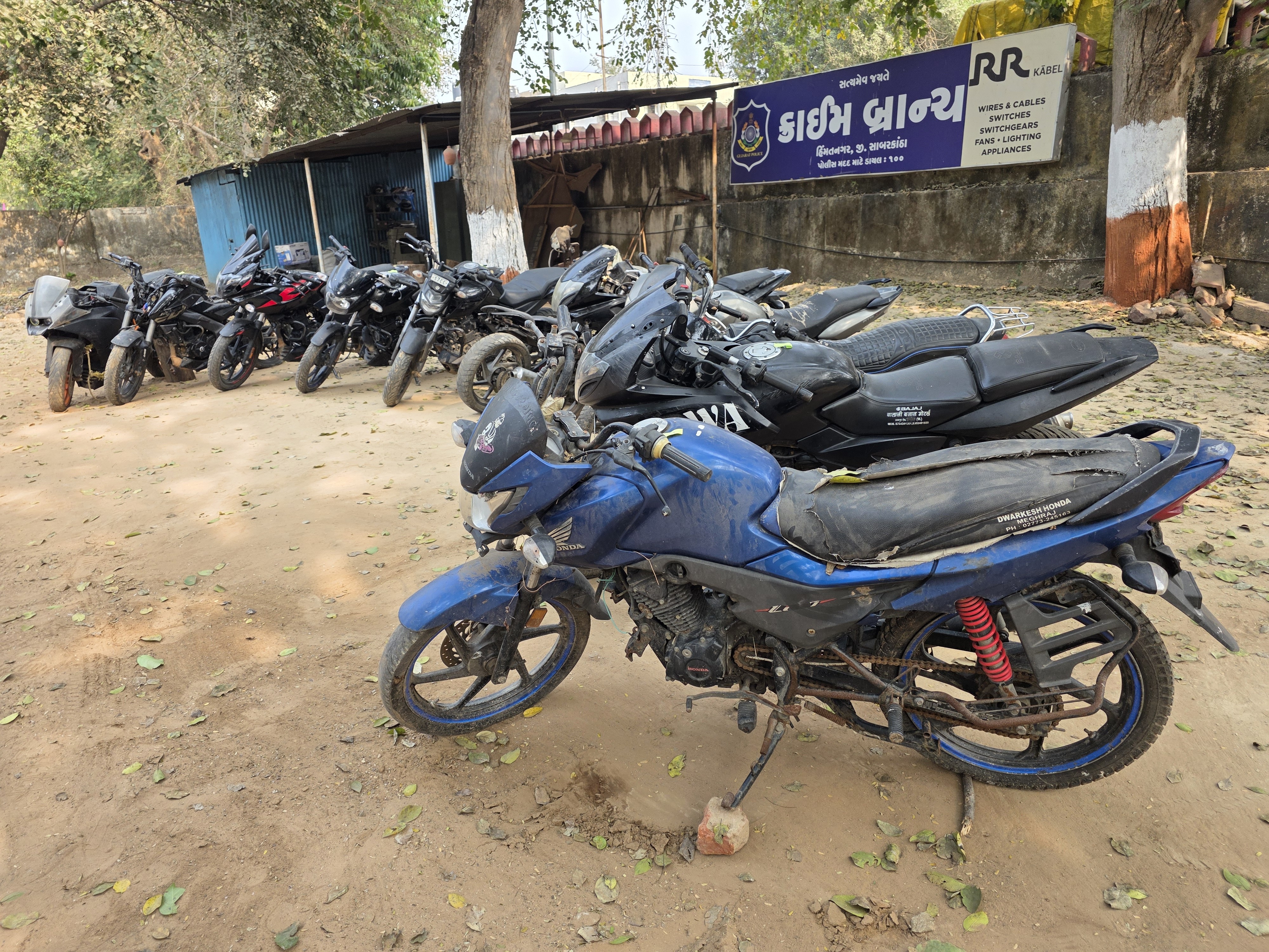 Himmatnagar Bike Theft Gang Busted; 5 Held, 10 Bikes Seized