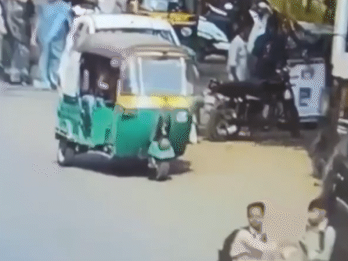 Vadodara Accident: Car Hits Vehicles Near Police HQ; Driver Dies