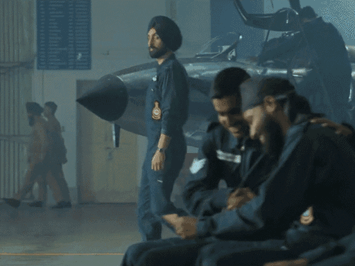 'બોર્ડર 2' એ 1997ની ફિલ્મ 'બોર્ડર'ની રીમેક છે.