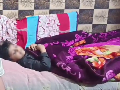 કમરની બંને બાજુ અને ગોઠણના ભાગે સાત ટાંકા આવ્યા