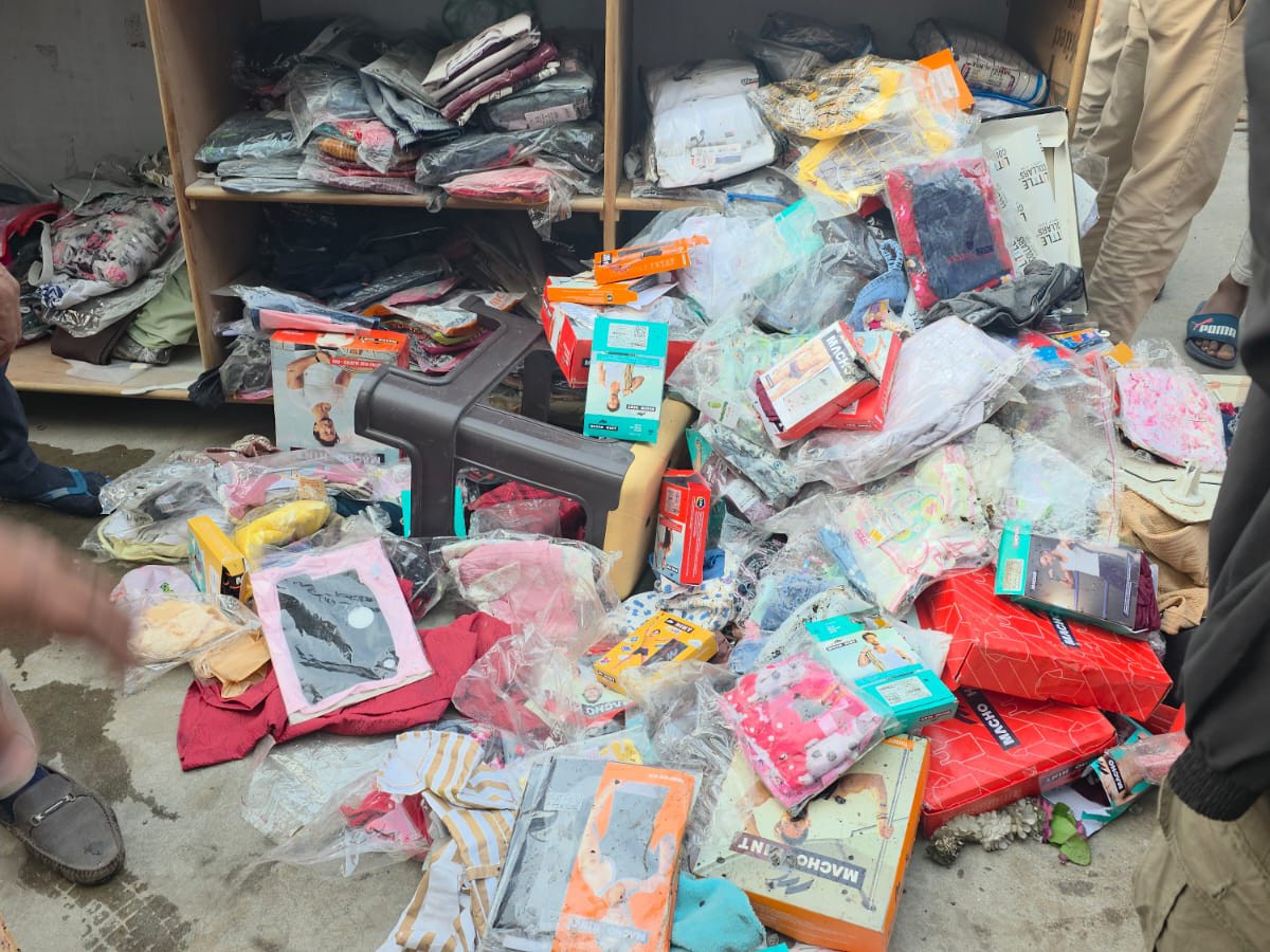 Bhiloda Showroom Fire: ₹15 Lakh Damage Reported