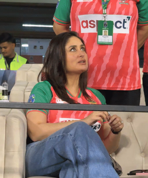 કરીનાની એક એક અદાઓ આકર્ષણનું કેન્દ્ર બની હતી.