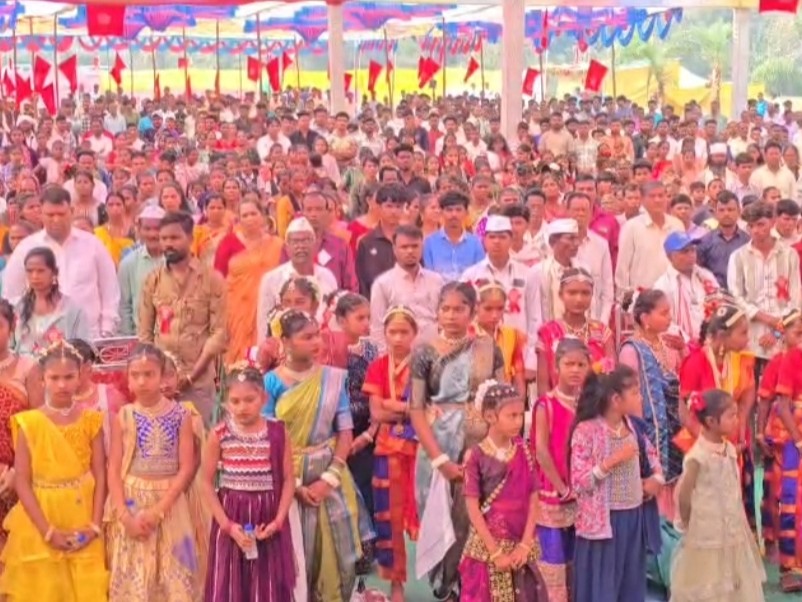 Thousands Attend 4th All India Adivasi Warli Samaj Maha Sammelan in Umargam