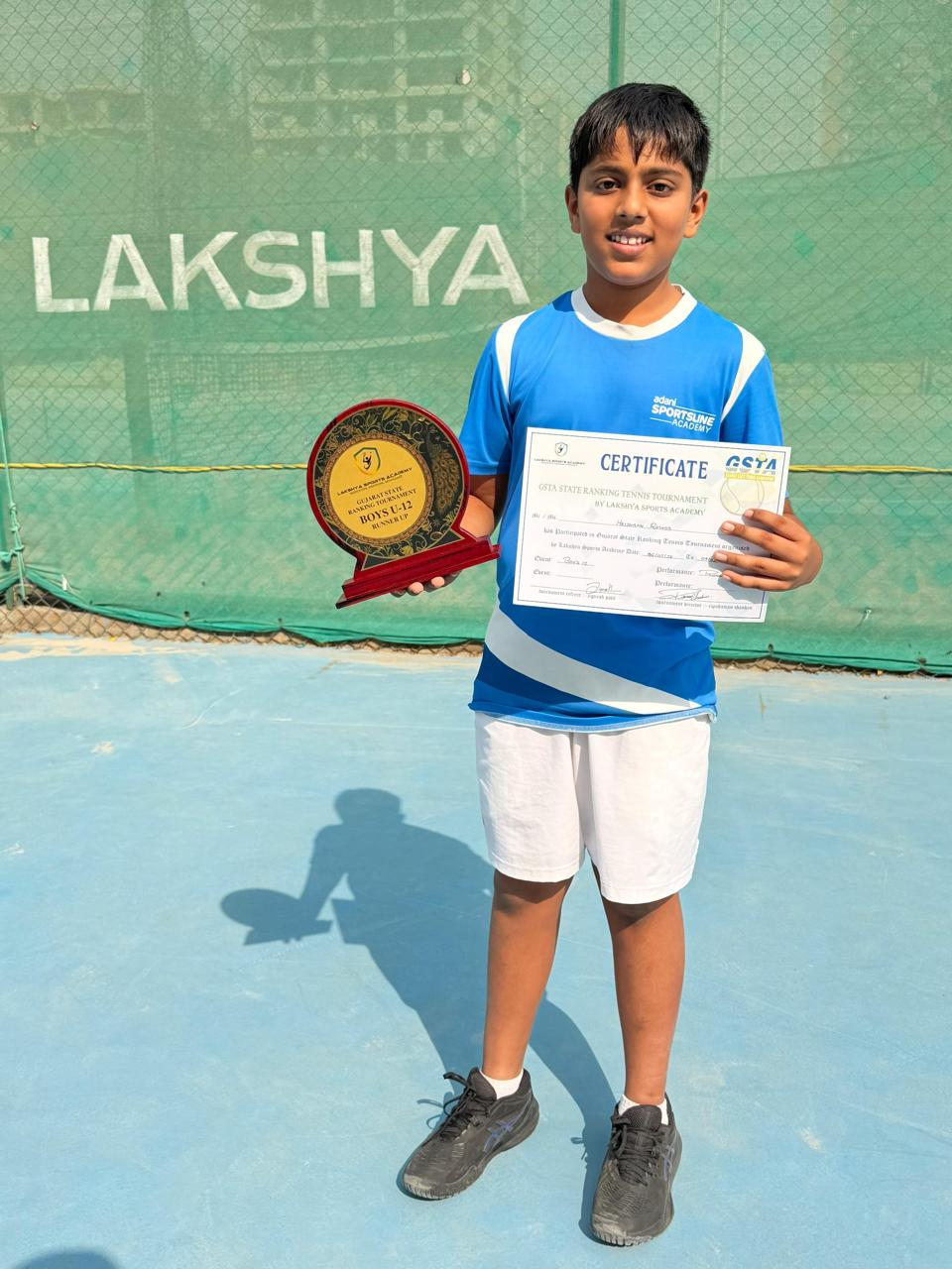 હ્રીદાન રાઠોડ બોય્ઝ અંડર-12માં રનરઅપ રહ્યો.