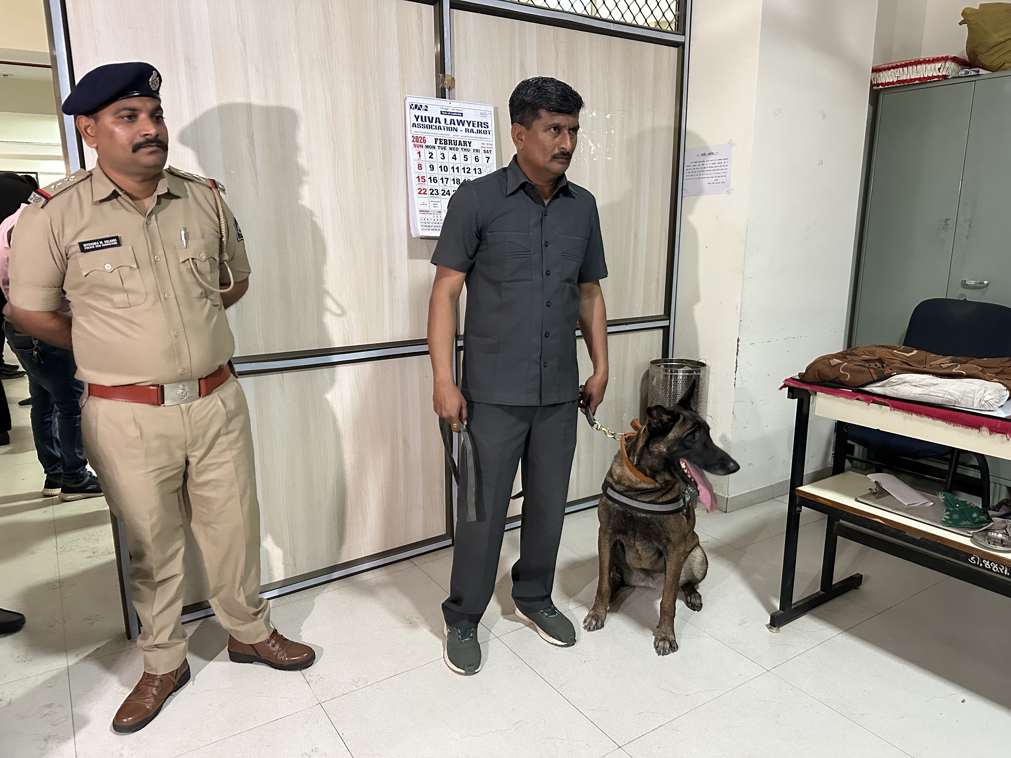 Rajkot Court Bomb Threat; Tamil Nadu Police Issue Warning | DMK Controversy