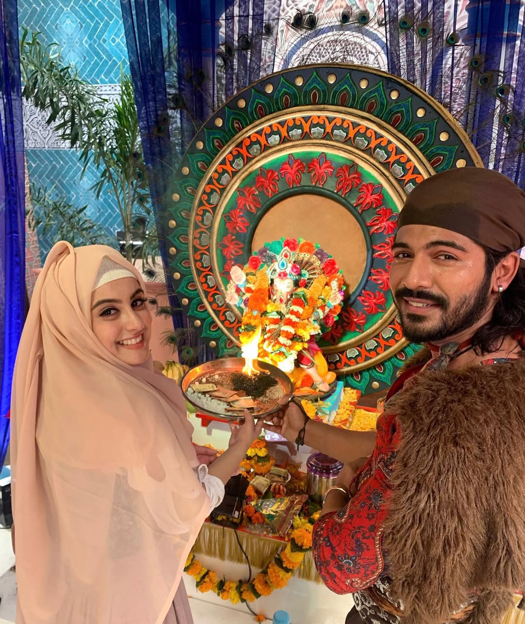 તુનિષાએ શીઝાન સાથેનો એક ફોટો શેર કર્યો હતો, જેમાં તે હિજાબ પહેરેલી જોવા મળી હતી.