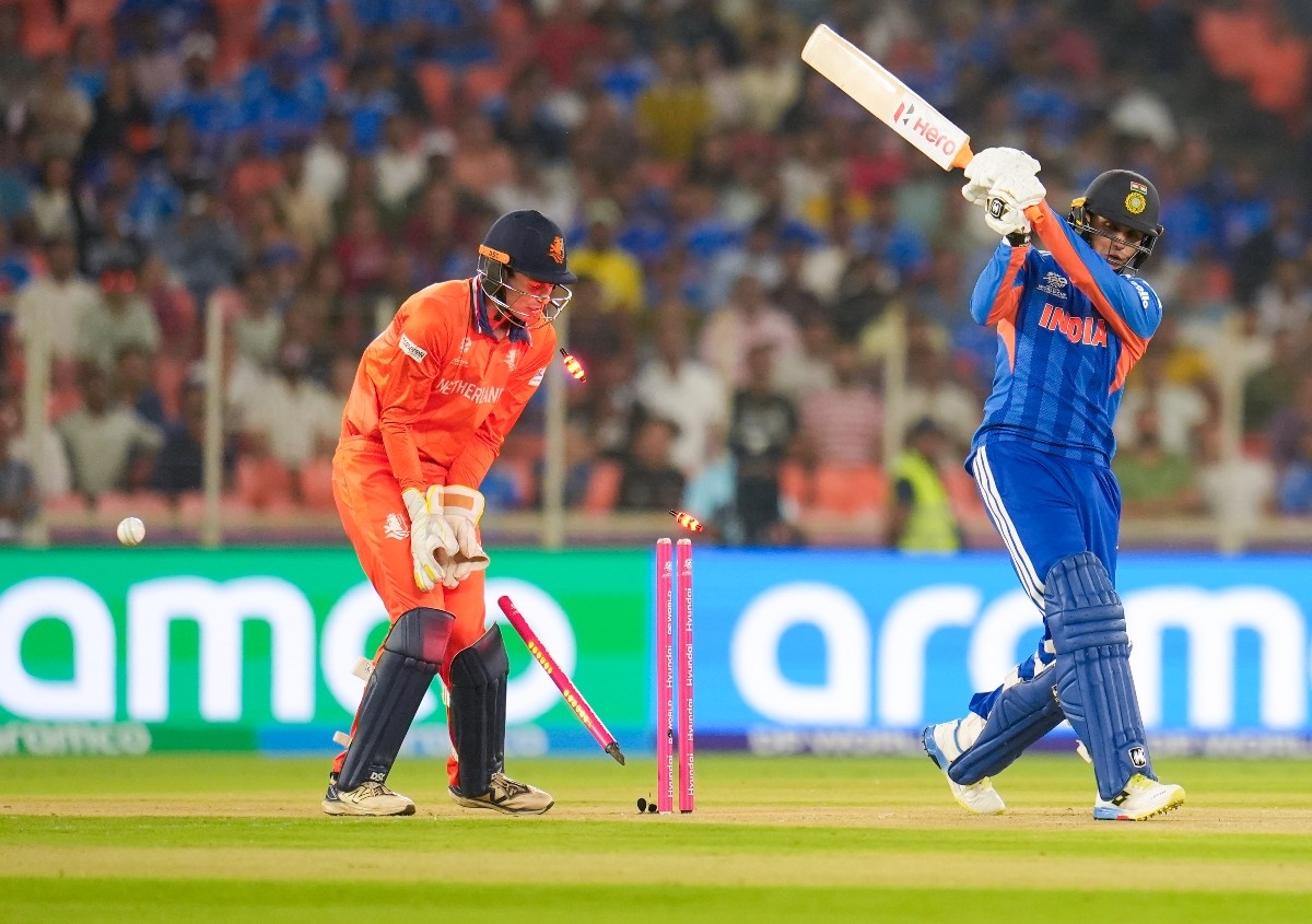 આ T20 વર્લ્ડ કપમાં અભિષેક શર્માએ પોતાની સતત ત્રીજી મેચમાં ઝીરોમાં આઉટ થયો હતો. તે હજુ ખાતું પણ ખોલાવી શક્યો નથી.