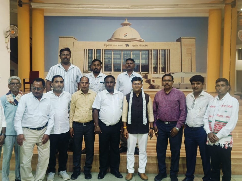 Tribal Leaders Demand Easier Caste Certificates in Banaskantha