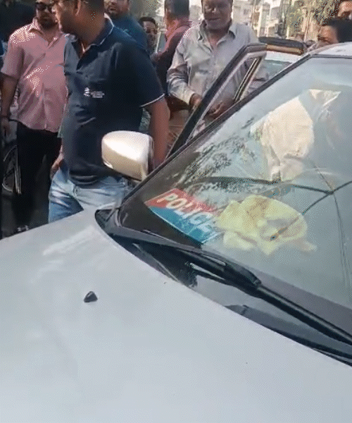 Vadodara Drunk Driver Accident Injures Three | Car Police Marked