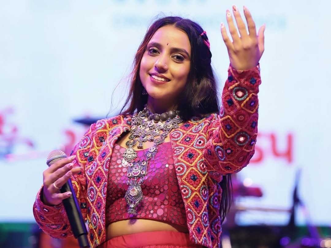 Kinjal Rabari Inter-Caste Marriage Controversy; Radhanpur Singer Seeks  Police Security