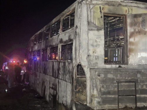 Massive Fire Outbreak in Private Sleeper Bus