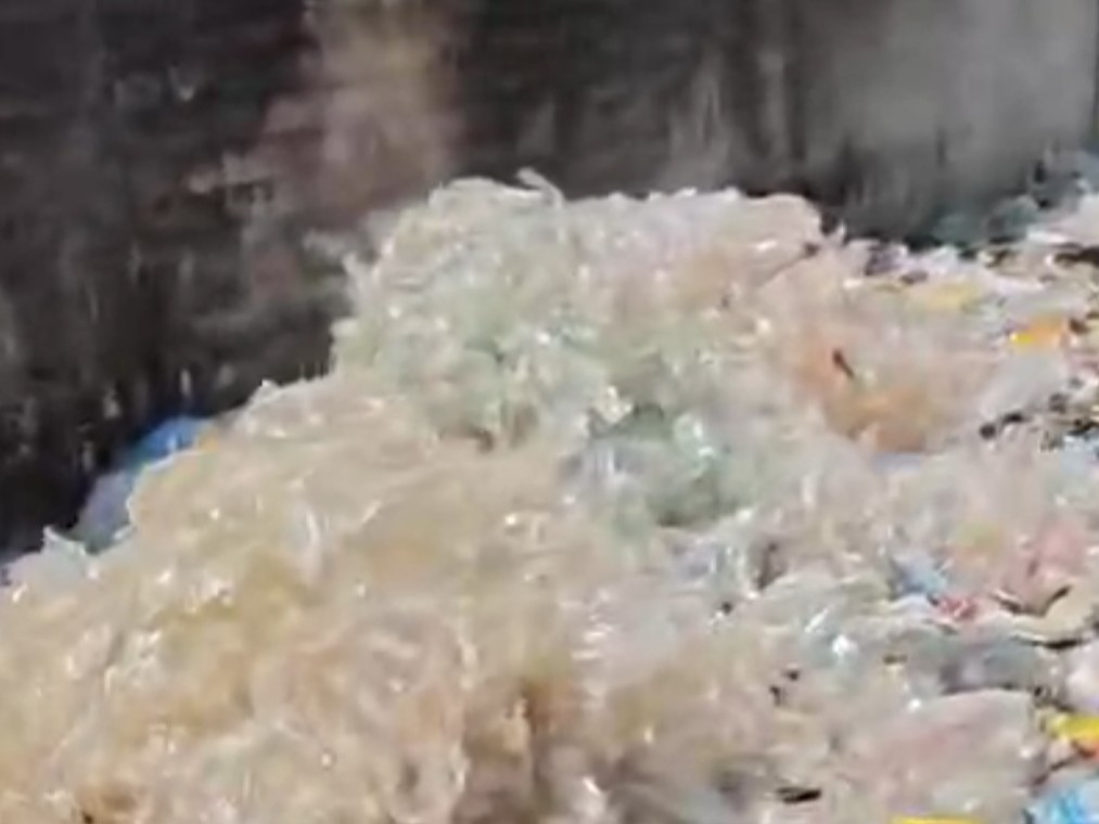 Surat Garbage Surat Industrial Waste Woes: No Plan Amid Cleanliness Claims