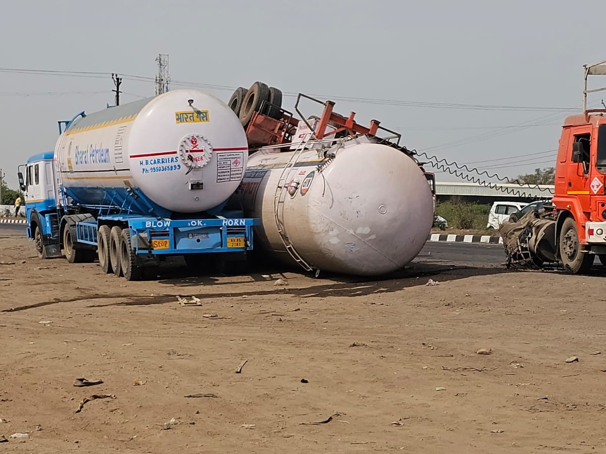 Jamnagar-Khambhalia Road Accident: LPG Tanker Overturns Near Sapar