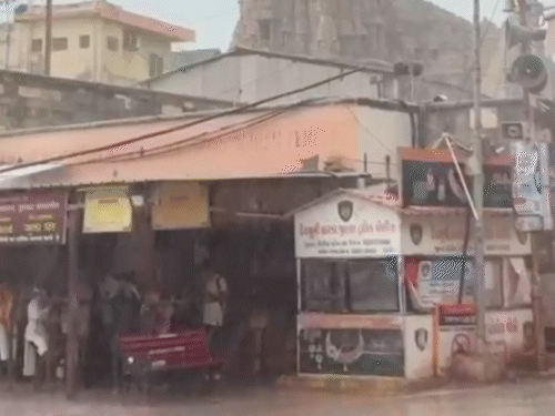 Unseasonal Rain Lashes Devbhumi Dwarka