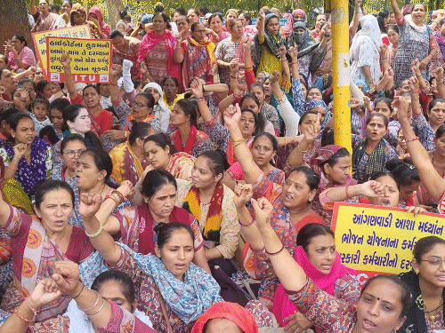 Anganwadi Workers Give 3-Day Ultimatum; Assembly Gherao Threat