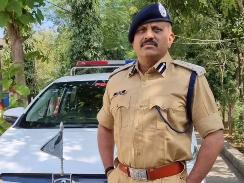 ભાજપે તબક્કાવાર ઉમેદવારો જાહેર કરવાનું કર્યું શરૂ: પૂર્વ IPS મનોજ નિનામાને મળી ટિકિટ