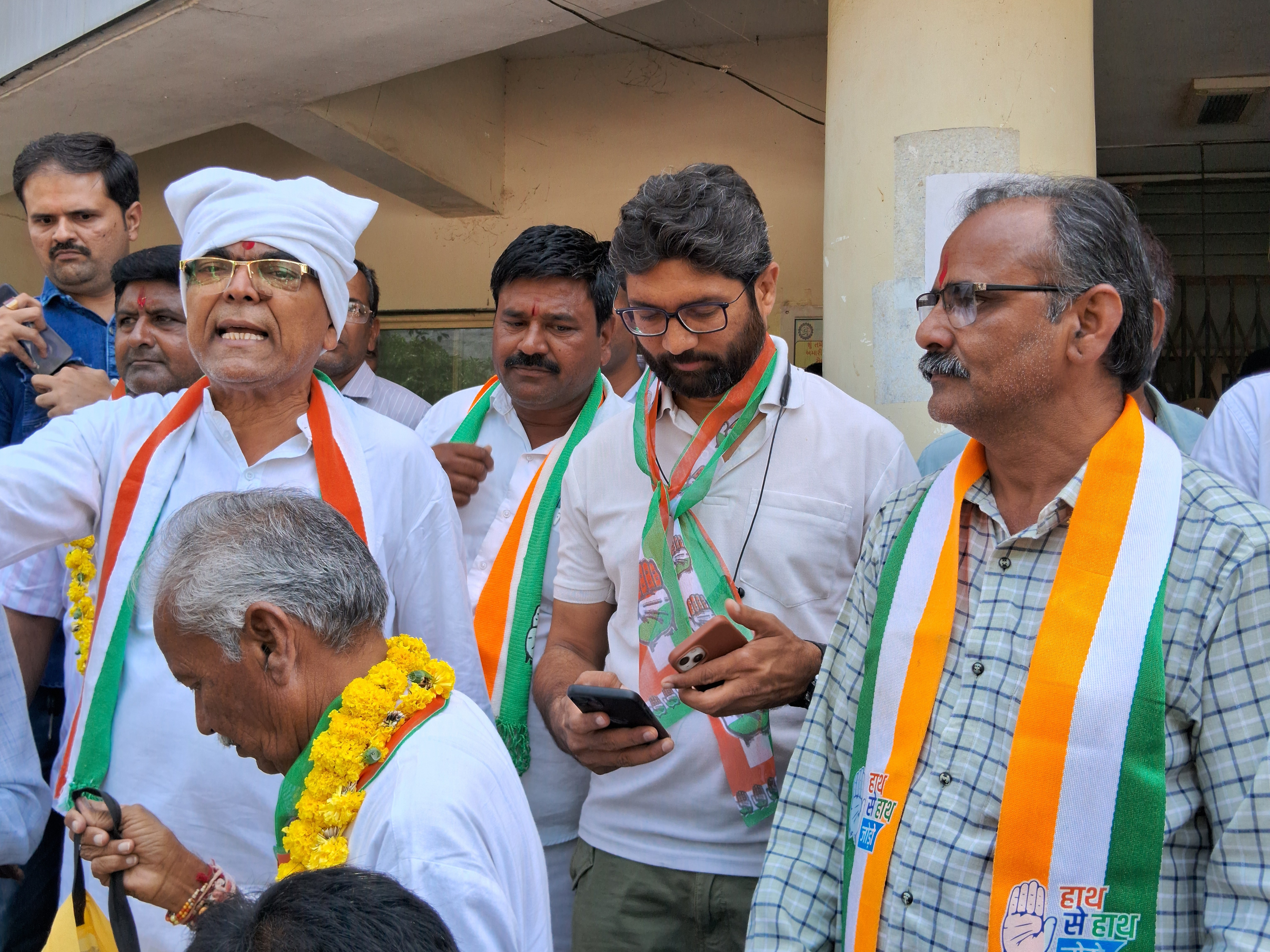 Jignesh Mewani Rally: Kheralu Congress-AAP Nominate Candidates