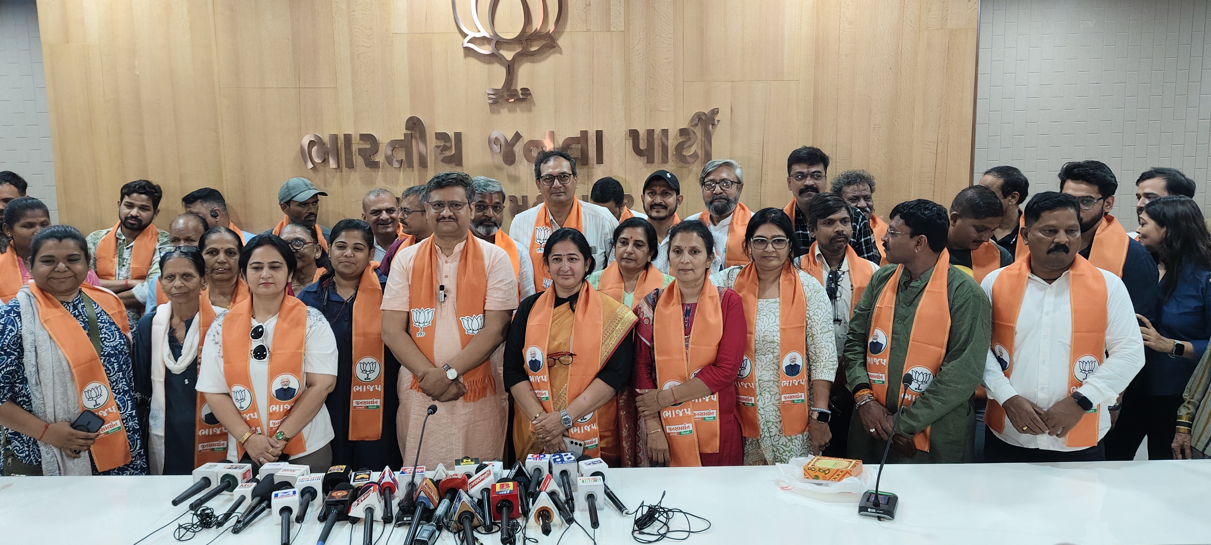 Sheetal Upadhyay Joins BJP; Says AAP Never Asked for Ticket