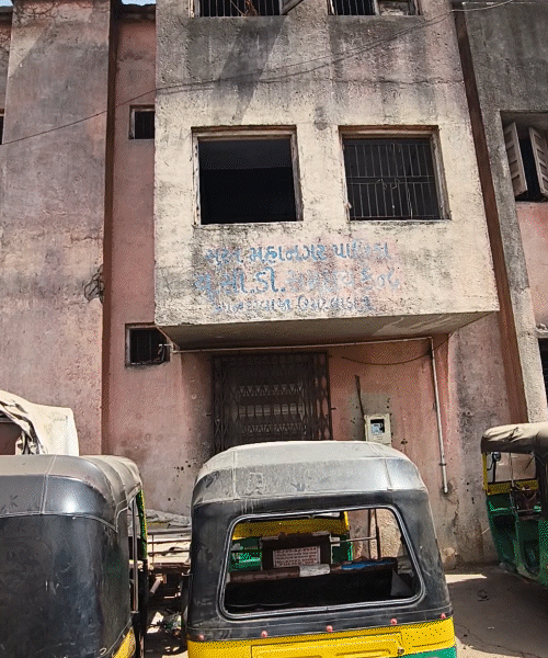 Surat Garbage Surat Ward 20 Garbage Crisis; Health Office Piled High
