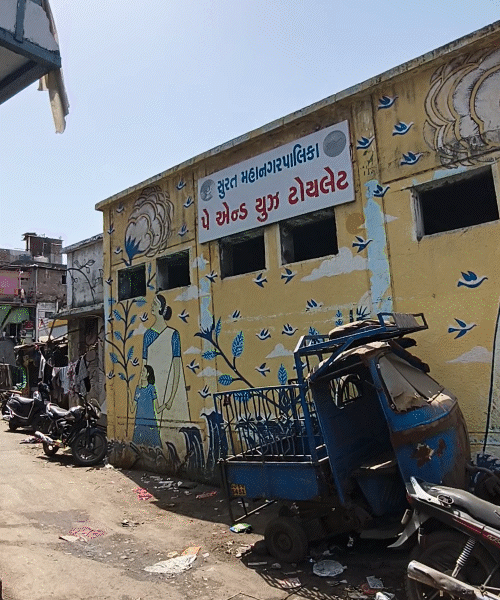 Surat Garbage Surat Ward 20 Garbage Crisis; Health Office Piled High
