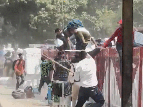 Chaos at Udhna Railway Station