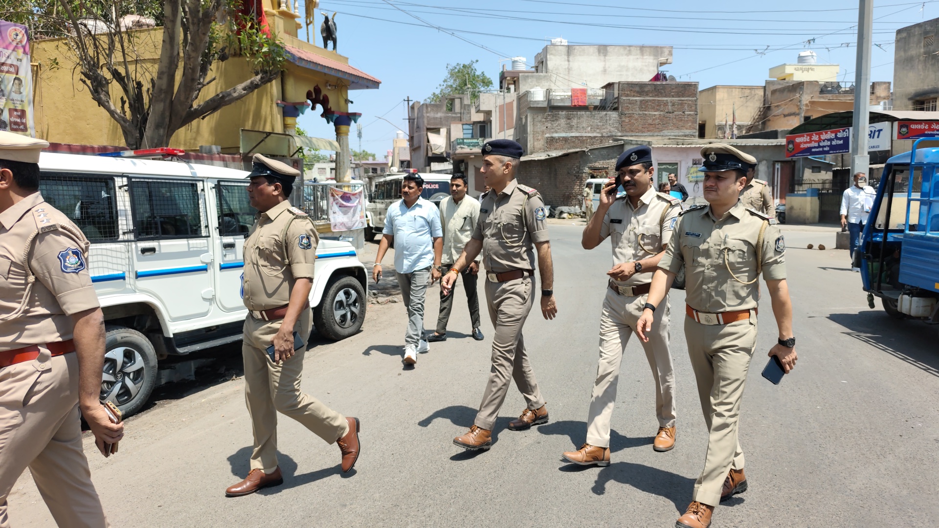 SP Nitish Pandey Inspects Sensitive Polling Stations | Ahmedabad-Botad ...