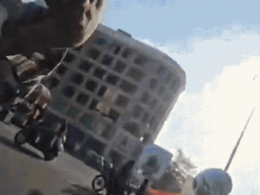 સુરતમાં AAP પર ટિકિટ માટે રૂપિયા લેવાનો આરોપ; સરથાણા પોલીસ સ્ટેશનમાં ફરિયાદ નોંધાઈ.