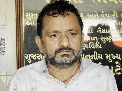 વરાછા હોસ્પિટલ: ગેરકાયદે ગર્ભપરીક્ષણ અને ગર્ભપાત રેકેટ, ફાર્માસિસ્ટ સામે ગુનો.