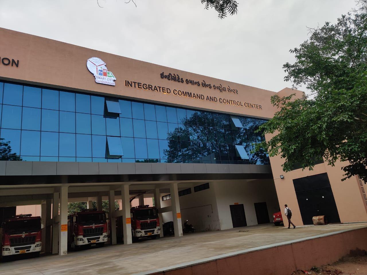 Gandhinagar AI Vehicle Detects Potholes & Leakages | Zero Complaint City