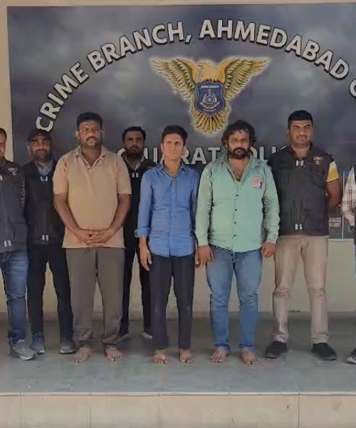 ડુપ્લીકેટ વસ્તુઓ લાવી વેચાણ કરતા ત્રણ શખસોને પોલીસે ઝડપી પાડ્યા
