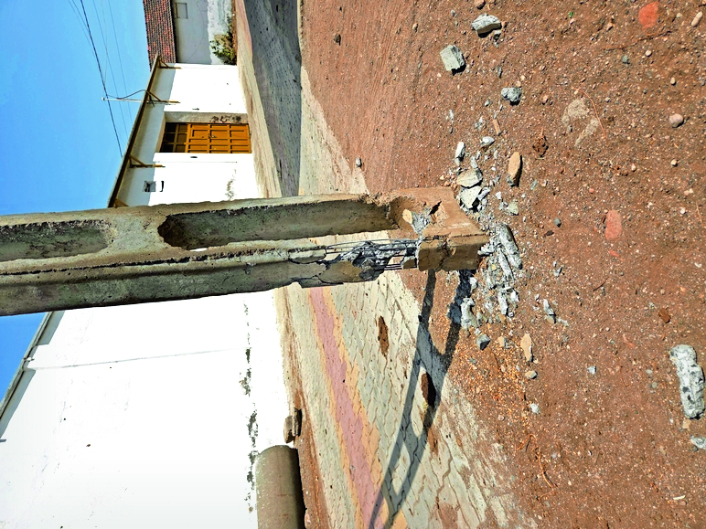 Fear due to broken electric pole in Big Gokharwala