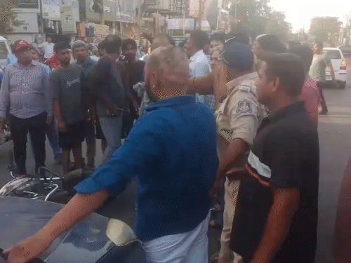 Vadodara Drunk Driver Road Rage; Bike-Car Accident Chaos