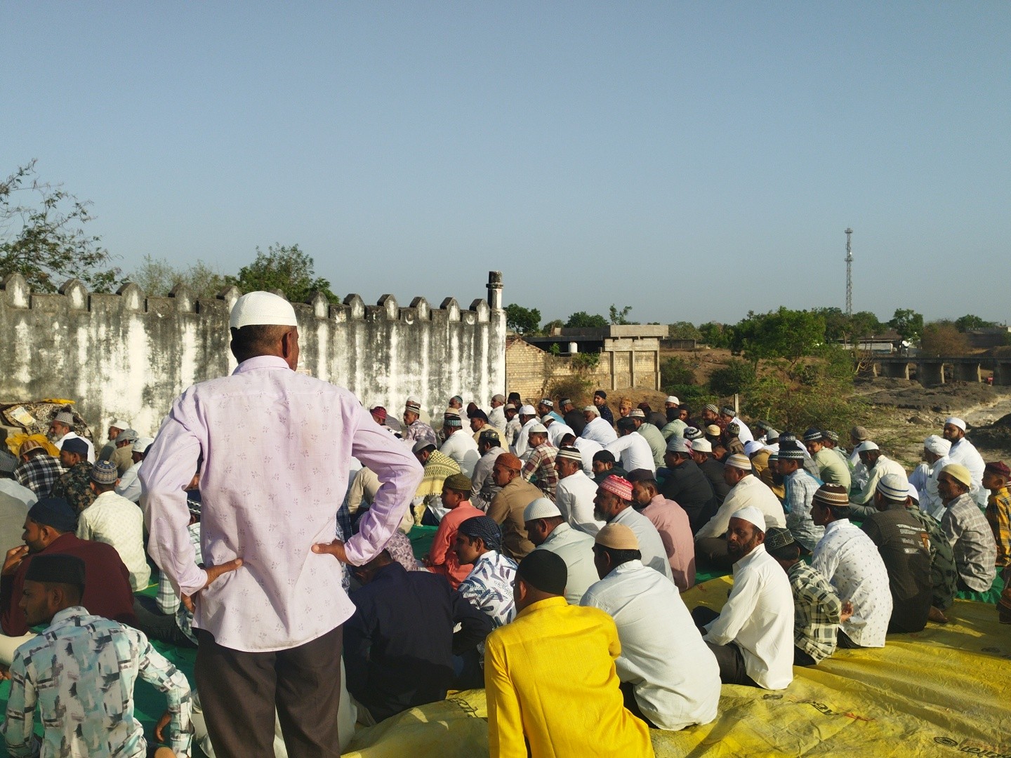 Jesar Jesar Bakrid Celebration: Muslim Community Offers Prayers at Mosques ...