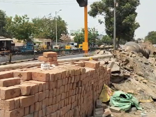 Ahmedabad Potholes: Chairmans Order Ignored by Officials; Roads Unsafe