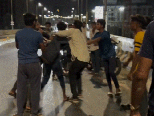 Drama on Vadodara Bridge