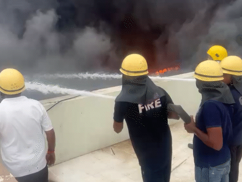 Morbi Groundnut Warehouse Fire | Lakhs Sacks Destroyed