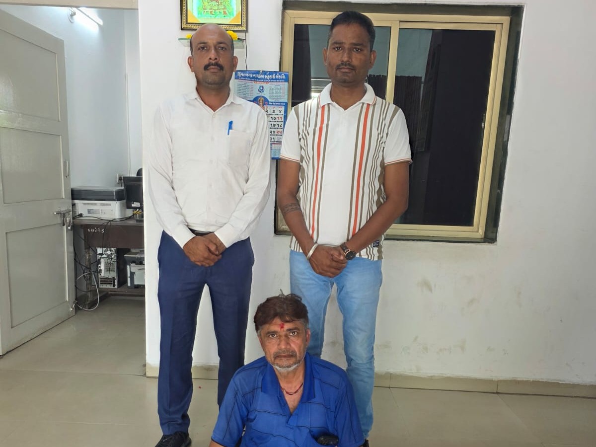 Sabarkantha LCB Arrests Fugitives From Rajasthan in Prohibition Case