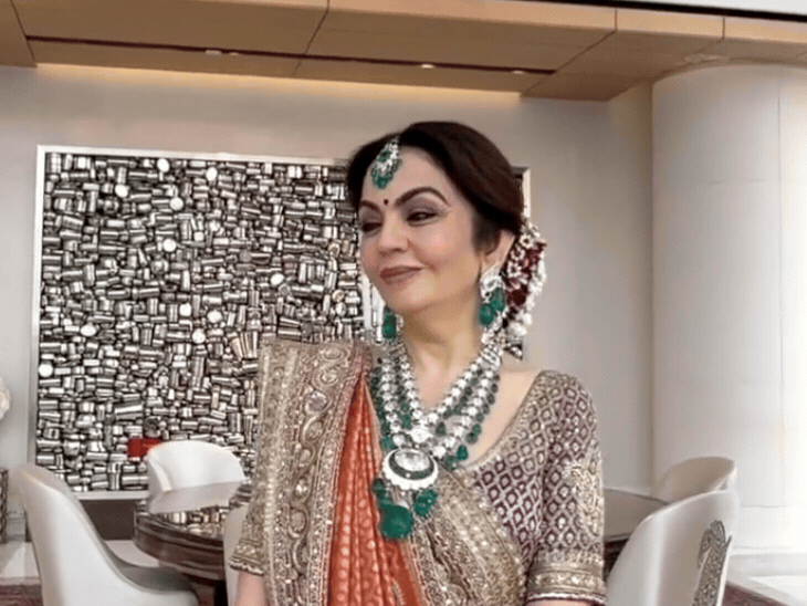 एंटीलिया के डाइनिंग रूम की झलक.
