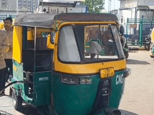 Adani CNG Price Hike | CNG Rates Increased by Rs 4 in Gujarat