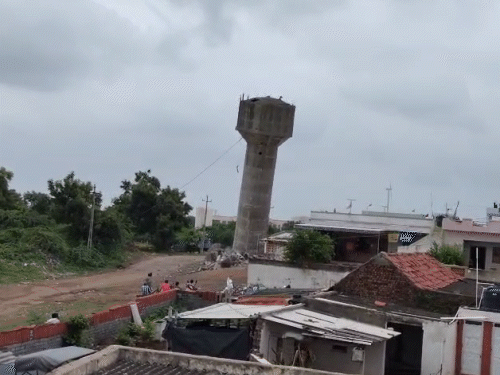 Tank Collapse Drama in Tankara