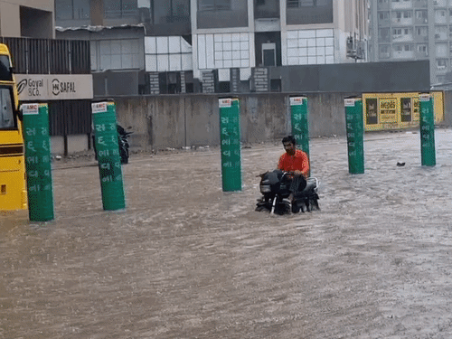 Ahmedabad Monsoon Flooding; Bopal Ambli SBR Roads Submerged | Rain News