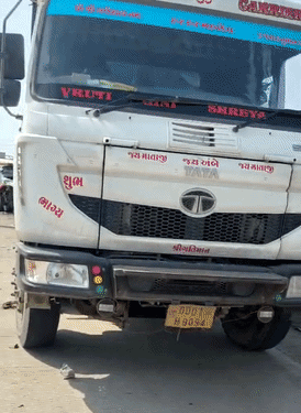 પોલીસે સ્થળ પર તપાસ શરૂ કરી હતી