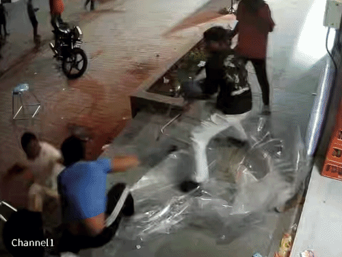 Ahmedabad Shopkeeper Attacked Over Cigarette Payment; CCTV Video Viral